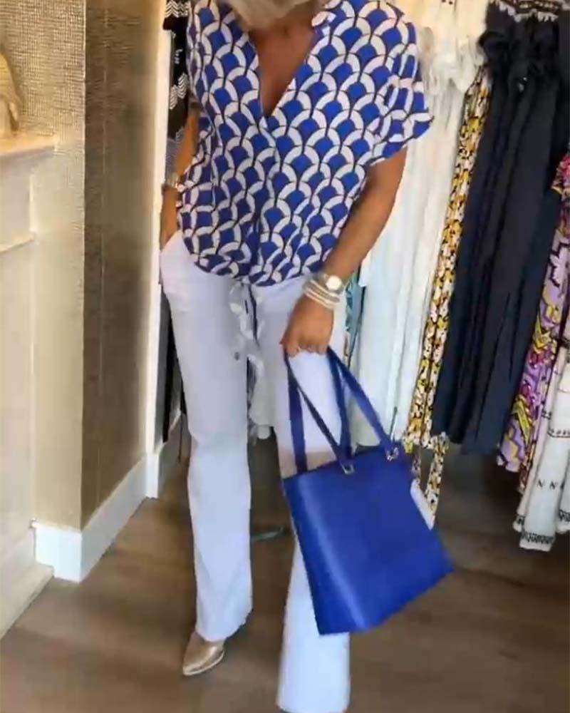 Haut décontracté imprimé à manches courtes et col en V