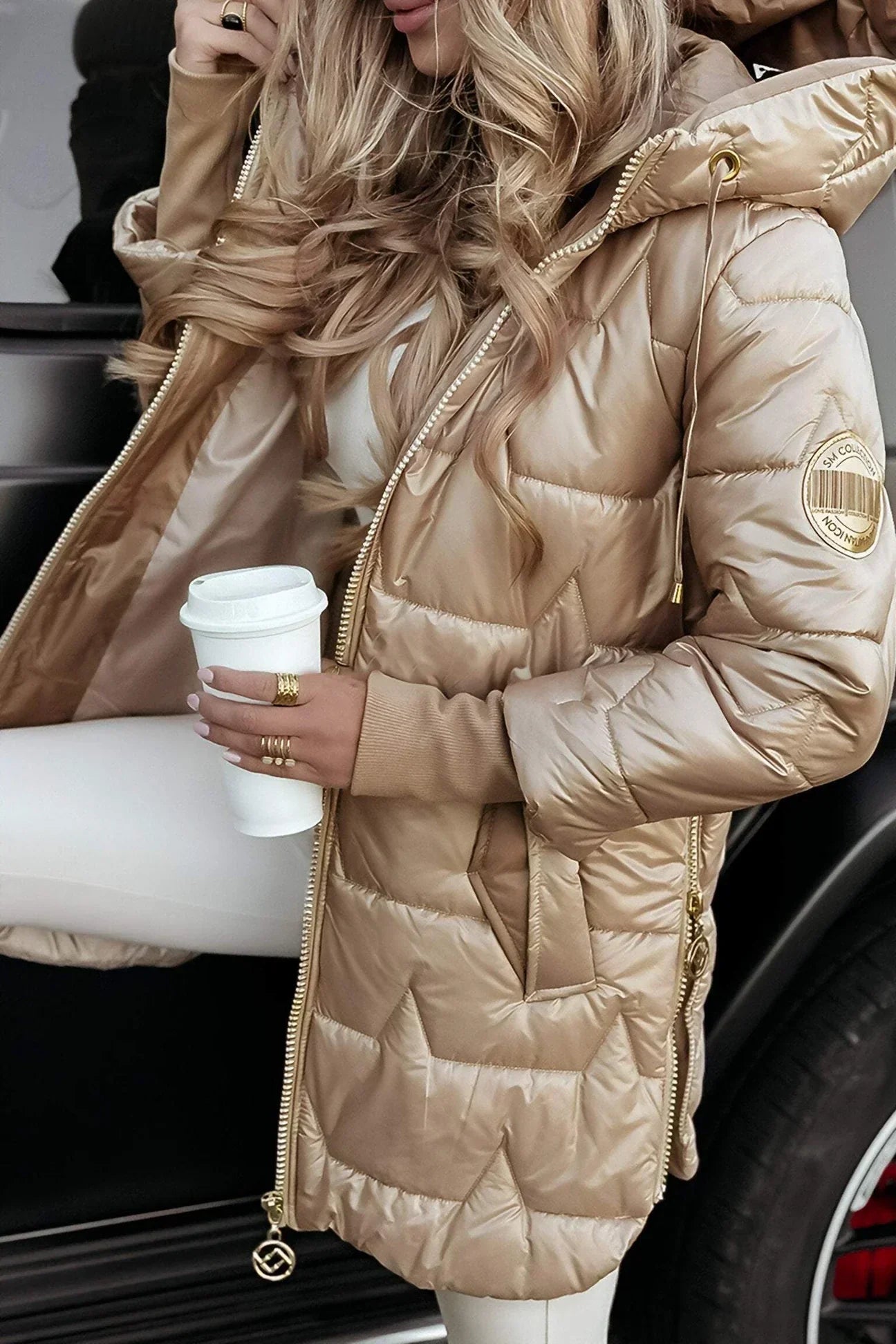 ASTRID | Chaqueta de invierno con capucha y forro