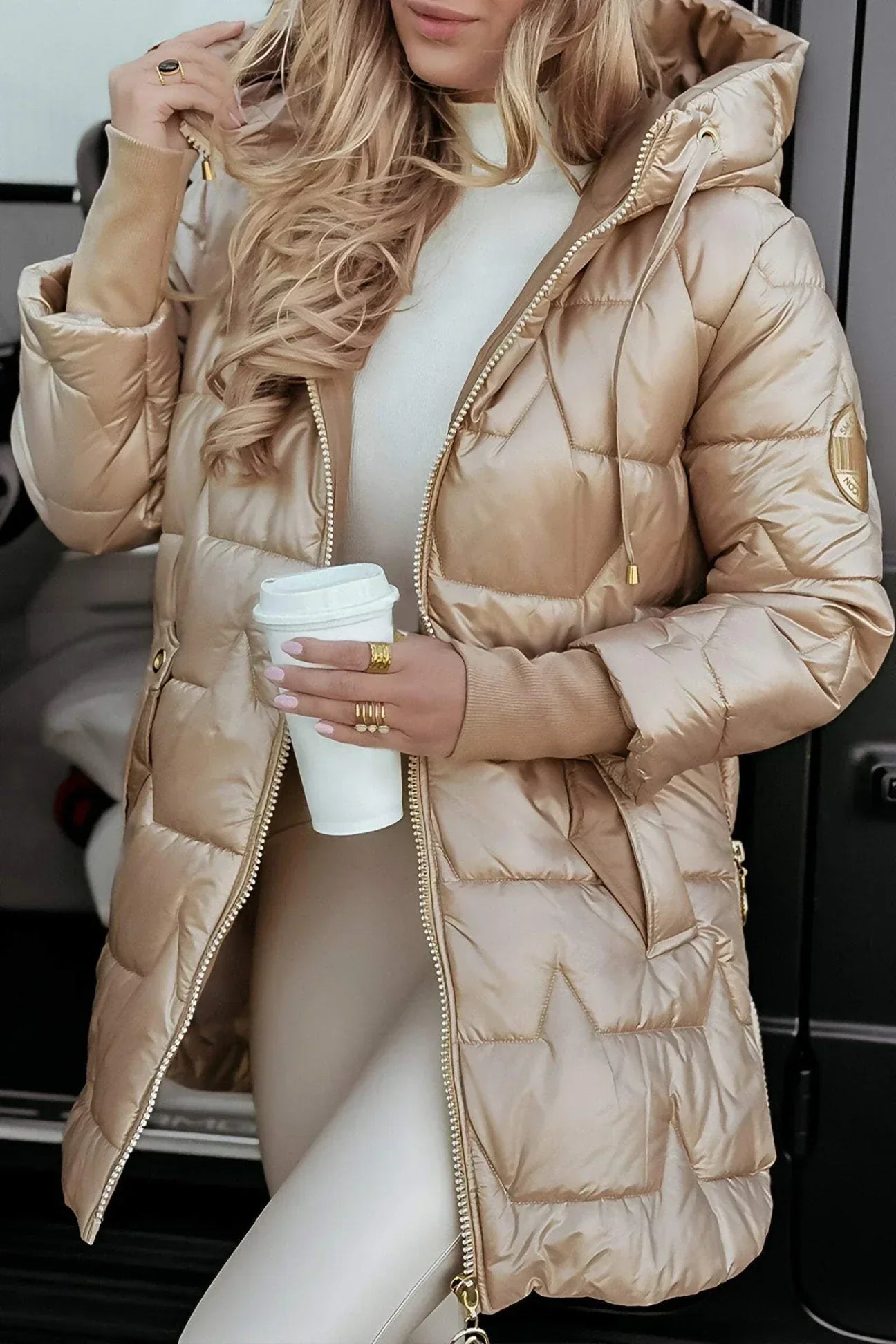 ASTRID | Chaqueta de invierno con capucha y forro
