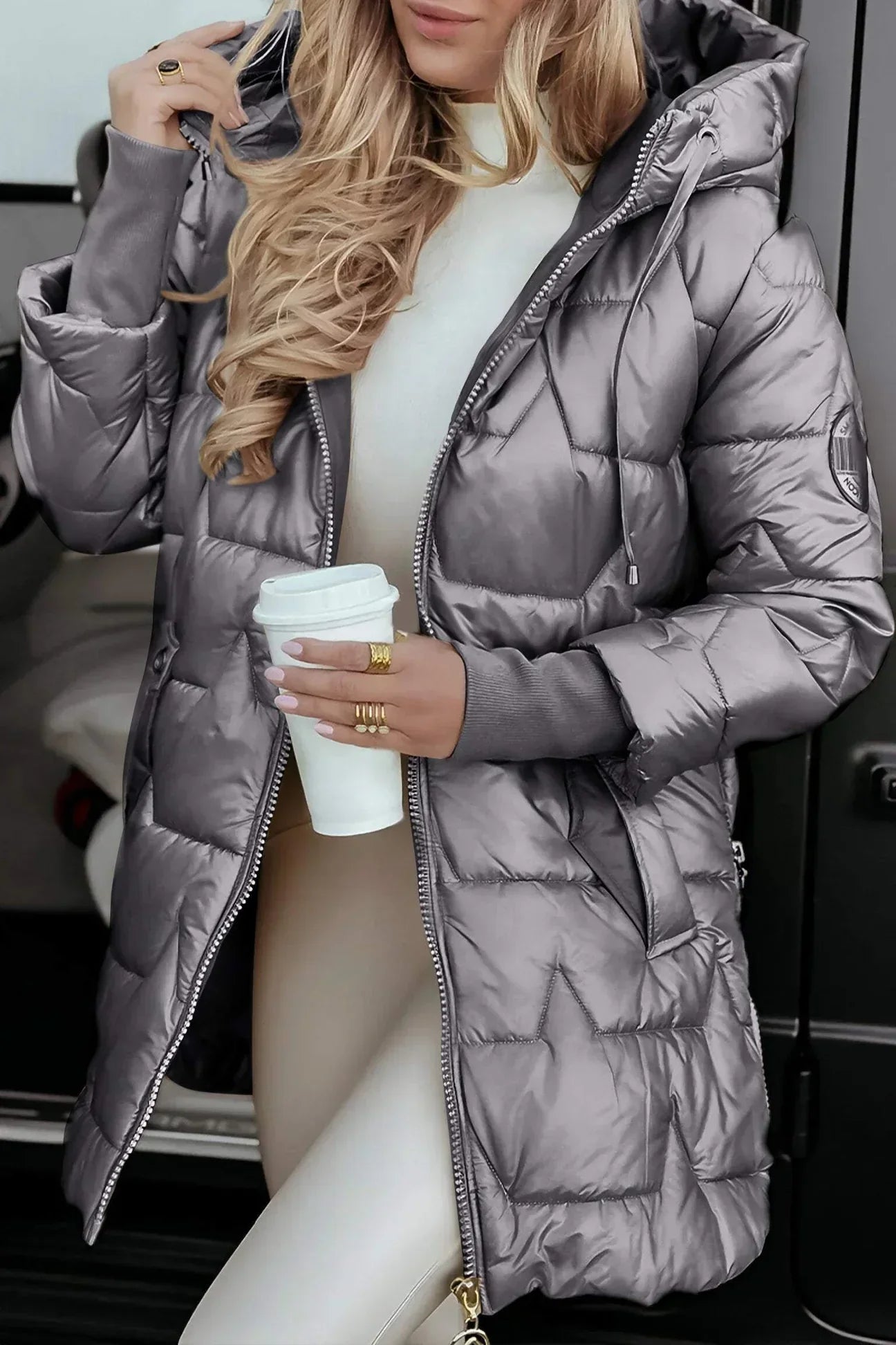 ASTRID | Chaqueta de invierno con capucha y forro