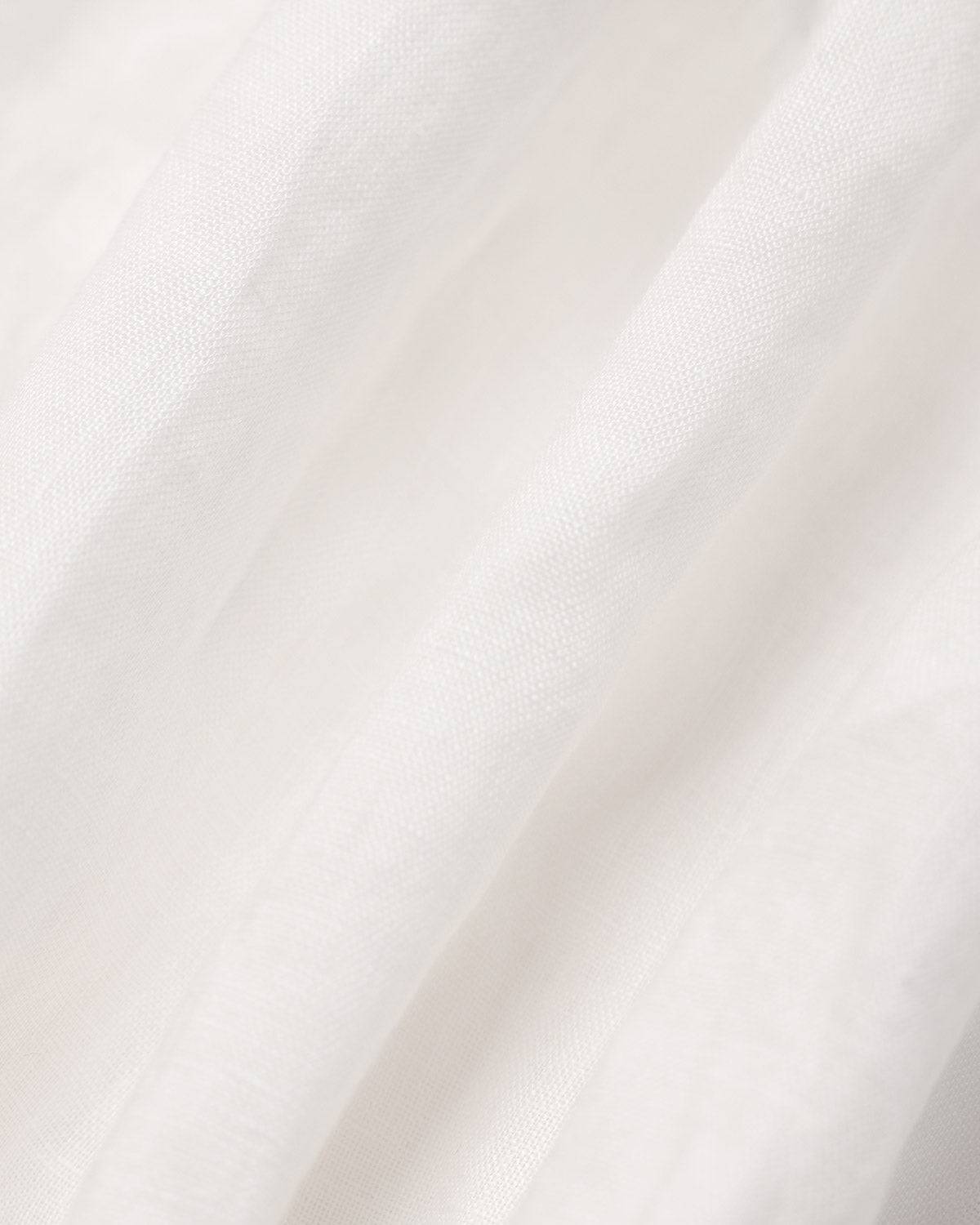 DIANA | Vestido con mangas abullonadas y bajo con abertura