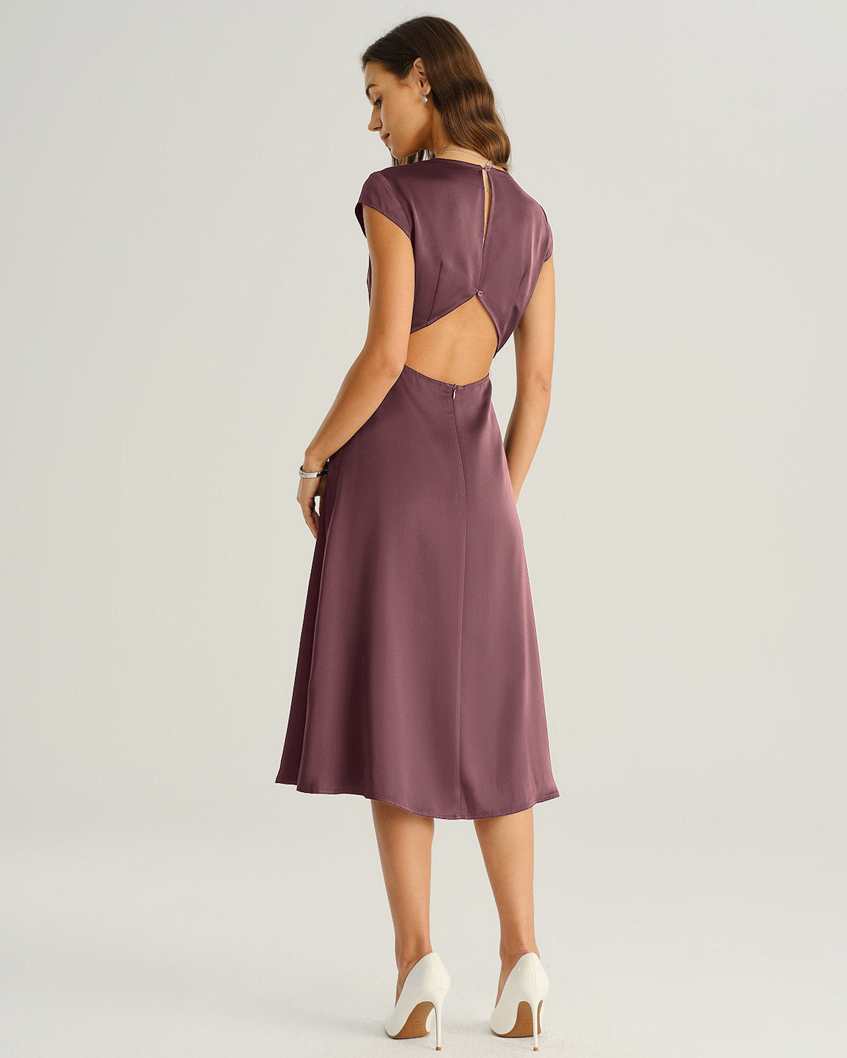 MIDI MORADO | Vestido satinado con aberturas