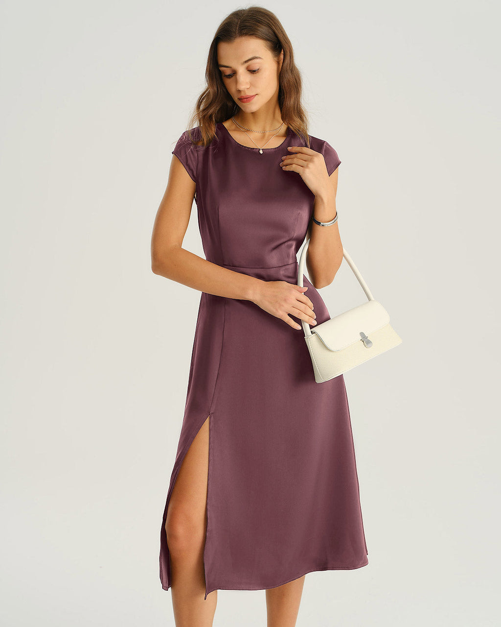 MIDI MORADO | Vestido satinado con aberturas